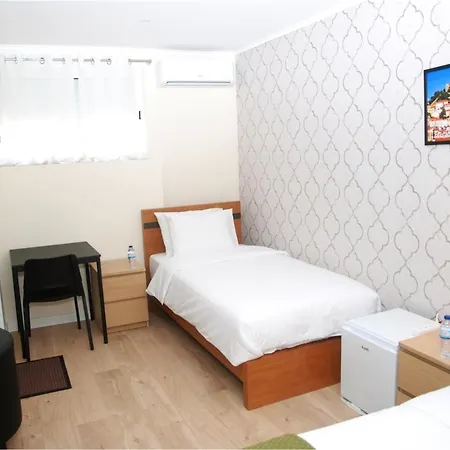 Amor Lisboa Hostel Vandrarhem *