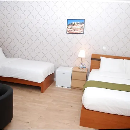 Amor Lisboa Hostel *