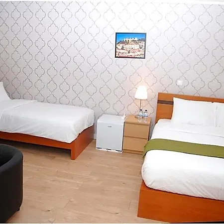 ホステル Amor Lisboa Hostel リスボン