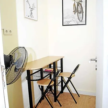 Хостел Amor Lisboa Hostel Лиссабон