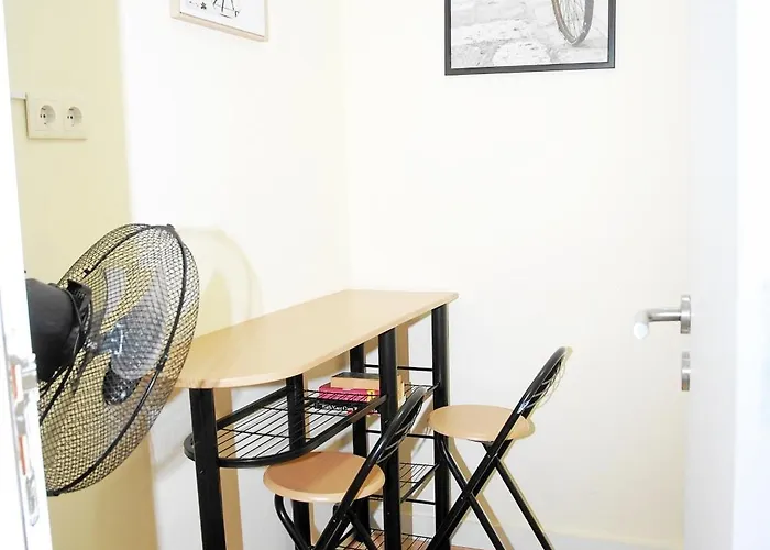 Albergue Amor Lisboa Hostel *