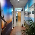 Albergue Amor Lisboa Hostel *